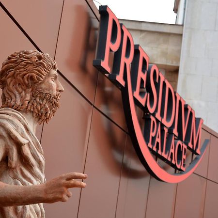 Hotel Presidivm Palace Lovech Exterior foto