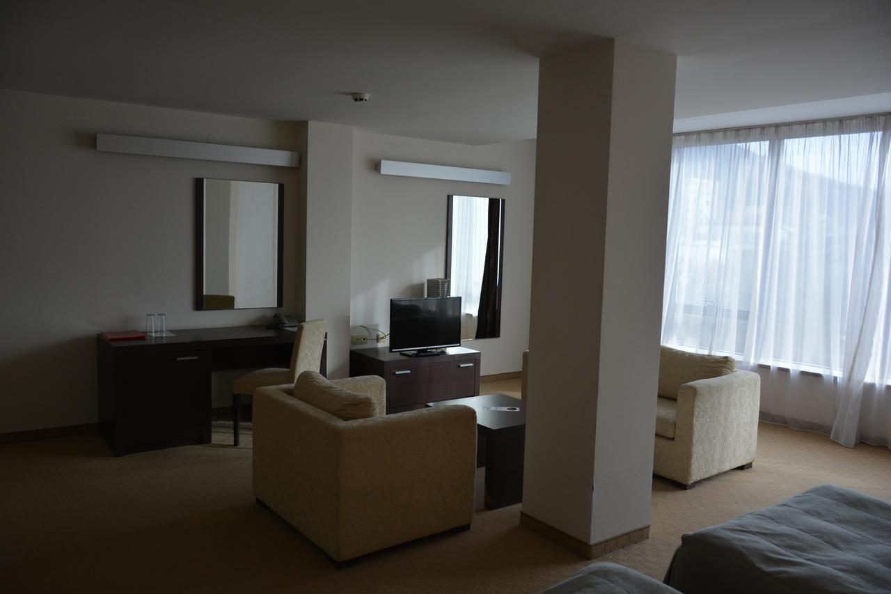 Hotel Presidivm Palace Lovech Exterior foto