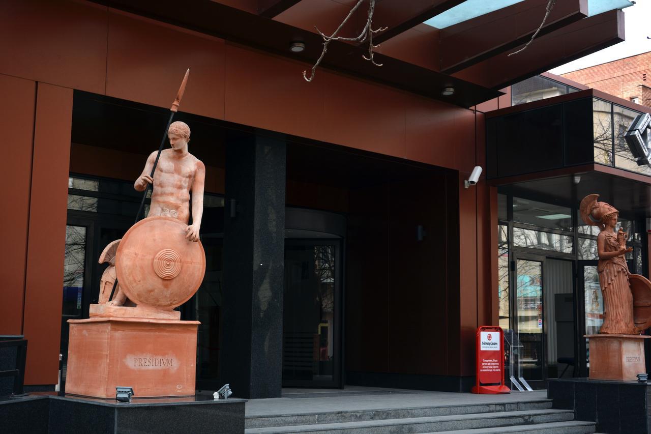 Hotel Presidivm Palace Lovech Exterior foto