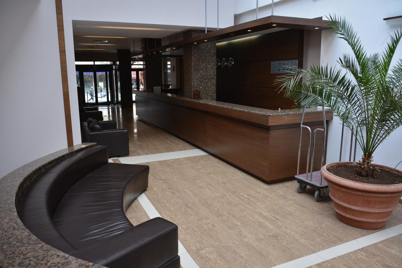 Hotel Presidivm Palace Lovech Exterior foto