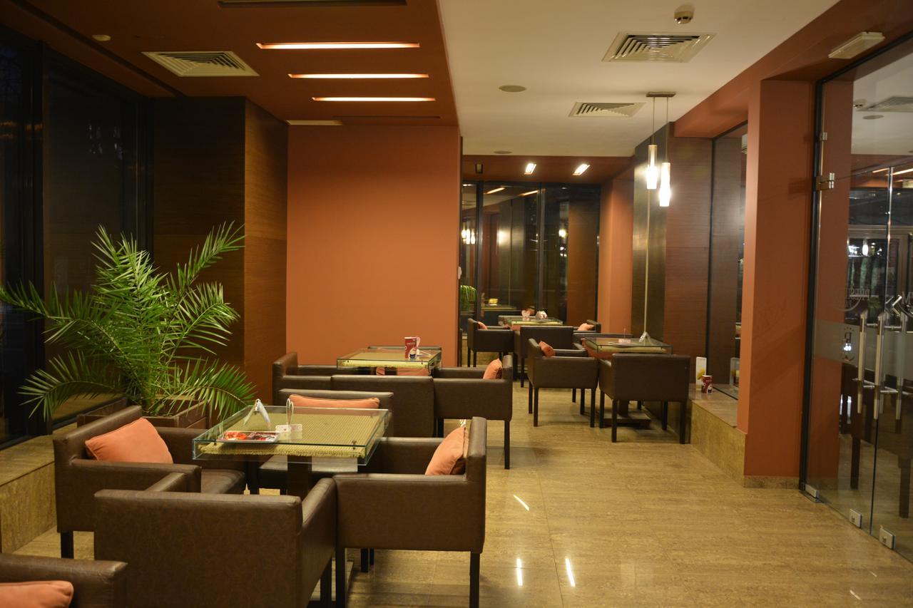 Hotel Presidivm Palace Lovech Exterior foto